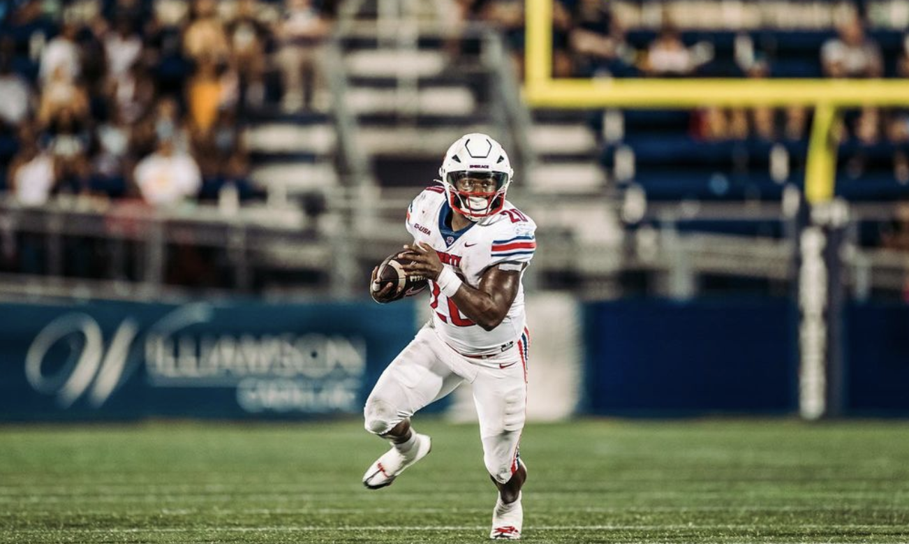 Quinton Cooley Shines as Liberty Flames Face Middle Tennessee NCAA